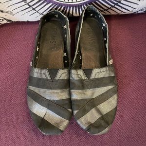 Black & Silver Toms Plus